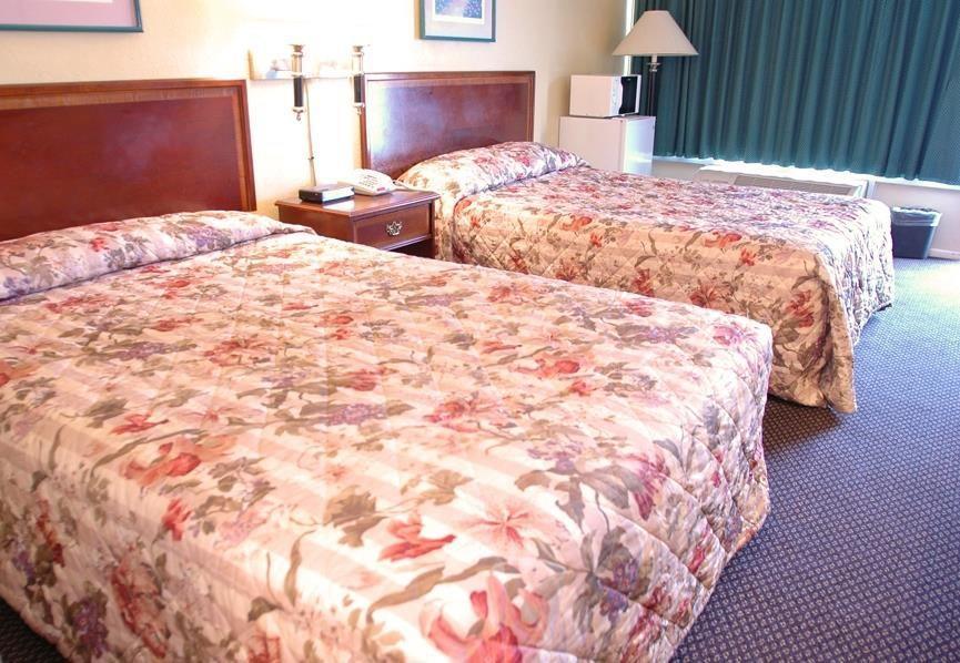 Budgetel Inn And Suites เบอร์มิงแฮม ภายนอก รูปภาพ